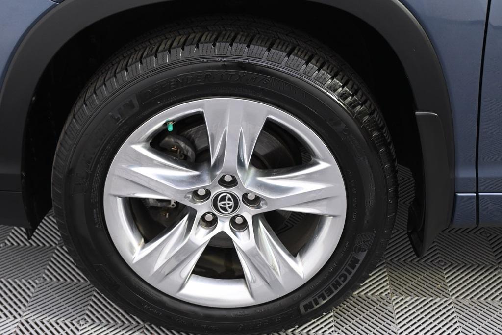 used 2019 Toyota Highlander car, priced at $28,998