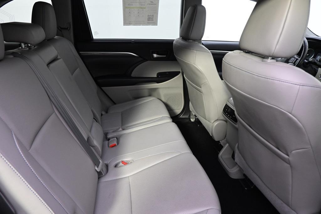 used 2019 Toyota Highlander car, priced at $28,998