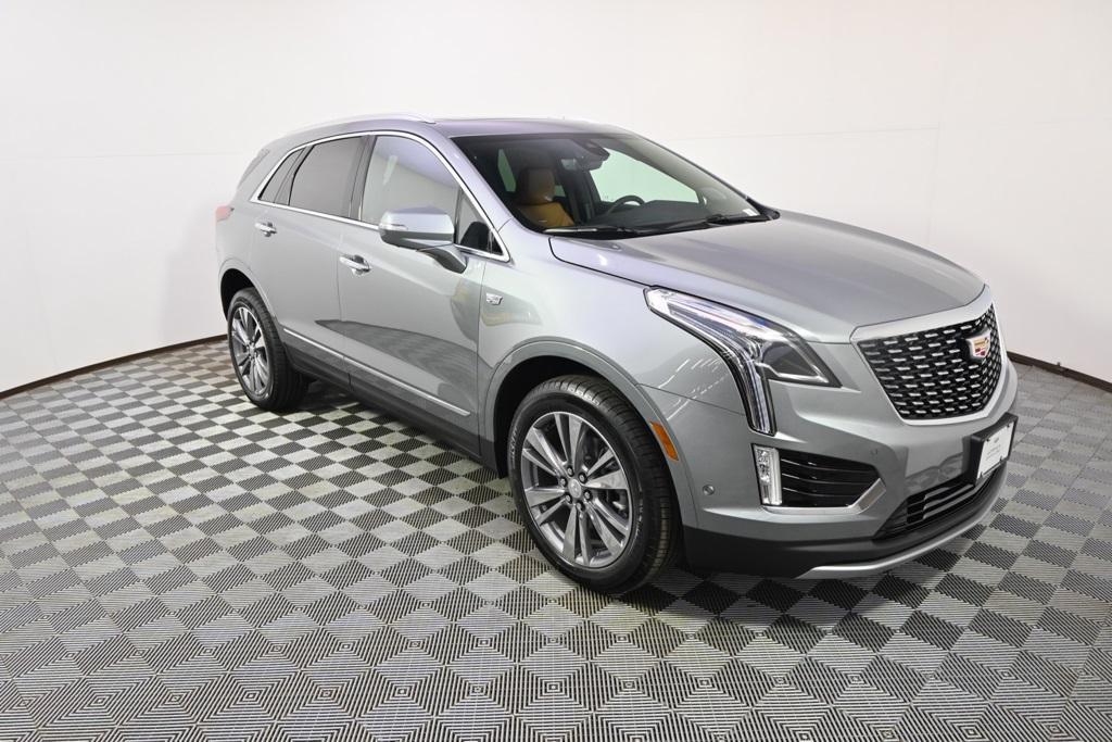 new 2025 Cadillac XT5 car, priced at $57,050