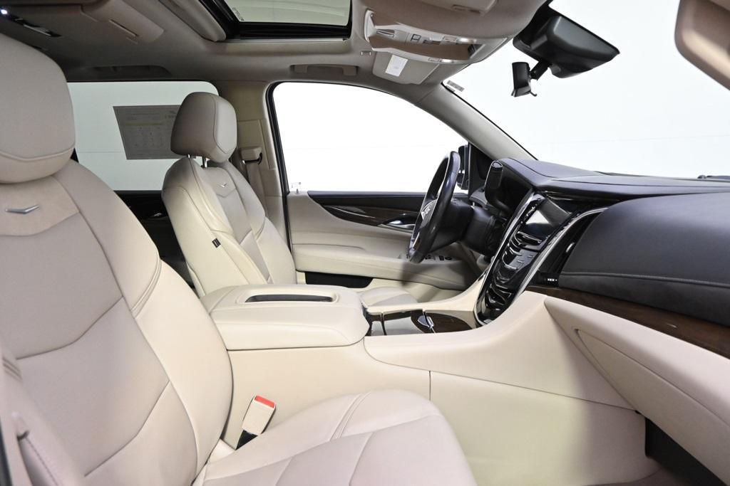used 2020 Cadillac Escalade ESV car, priced at $38,998