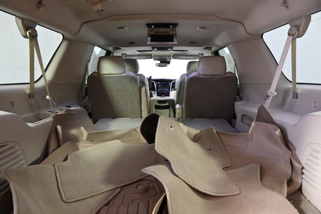 used 2020 Cadillac Escalade ESV car, priced at $38,998