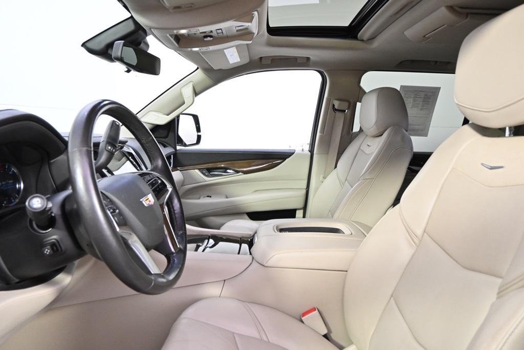 used 2020 Cadillac Escalade ESV car, priced at $38,998