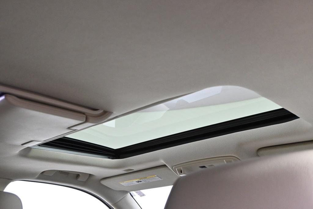 used 2020 Cadillac Escalade ESV car, priced at $38,998