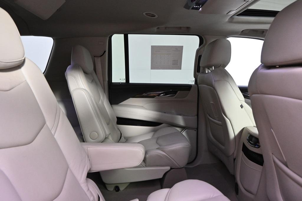 used 2020 Cadillac Escalade ESV car, priced at $38,998