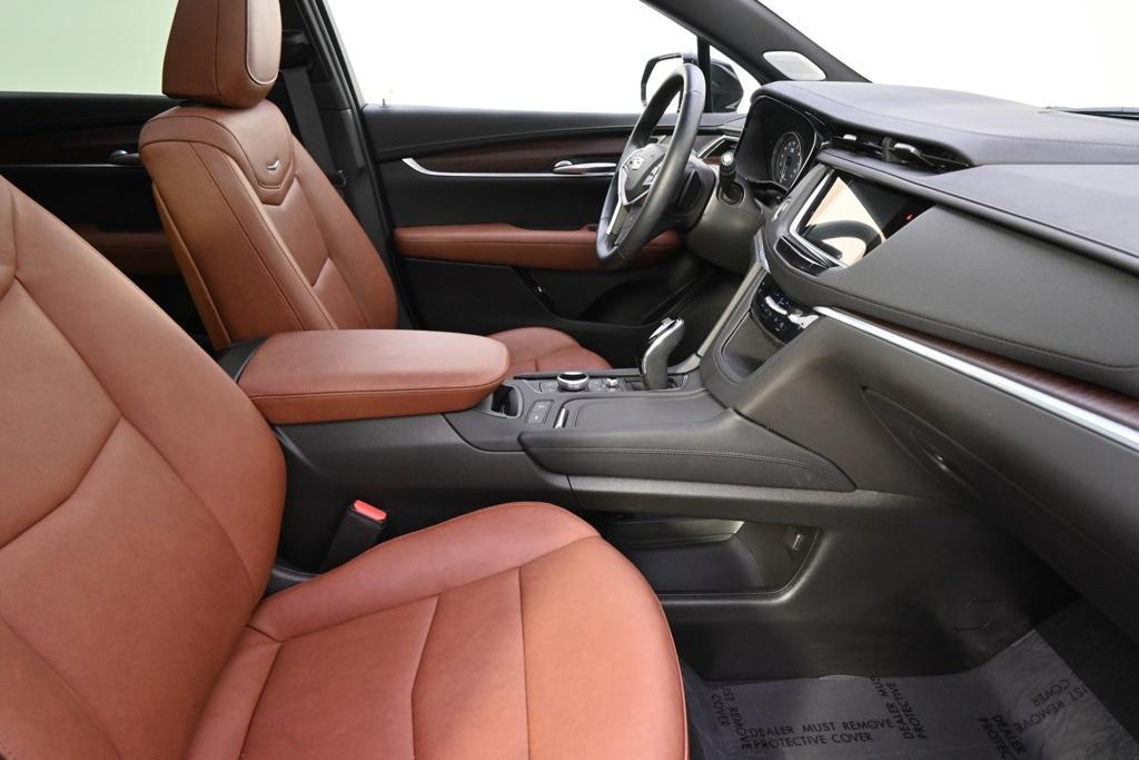 new 2025 Cadillac XT5 car, priced at $61,230