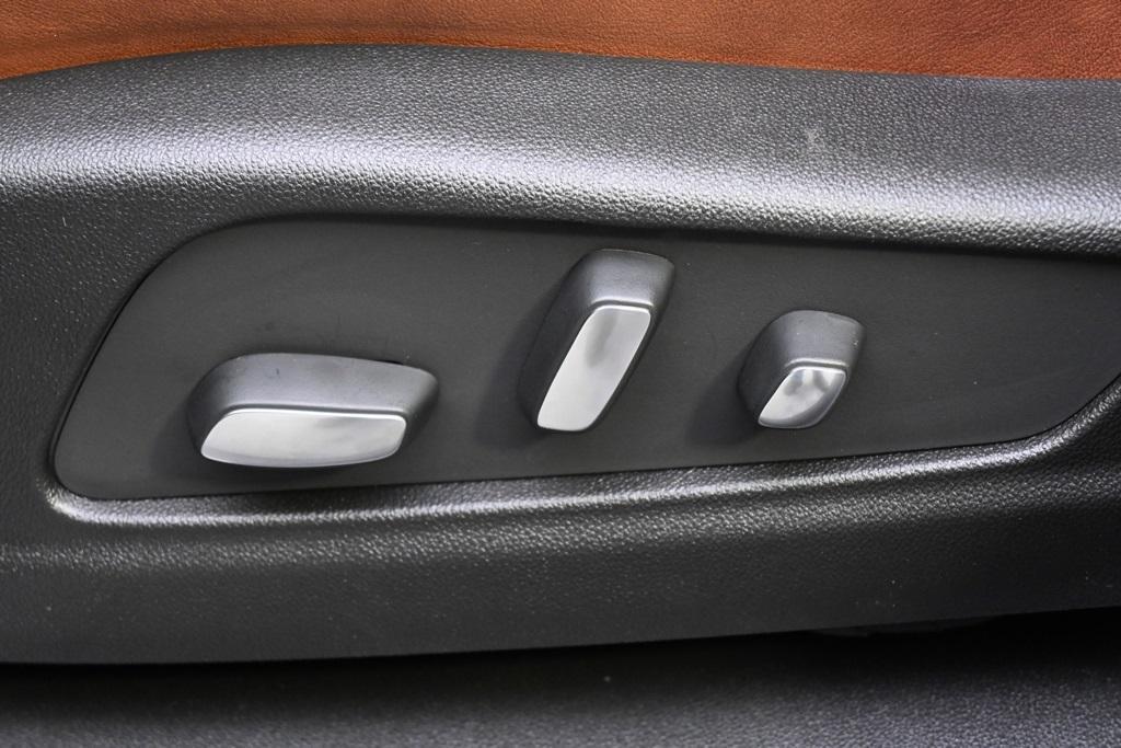 new 2025 Cadillac XT5 car, priced at $59,304