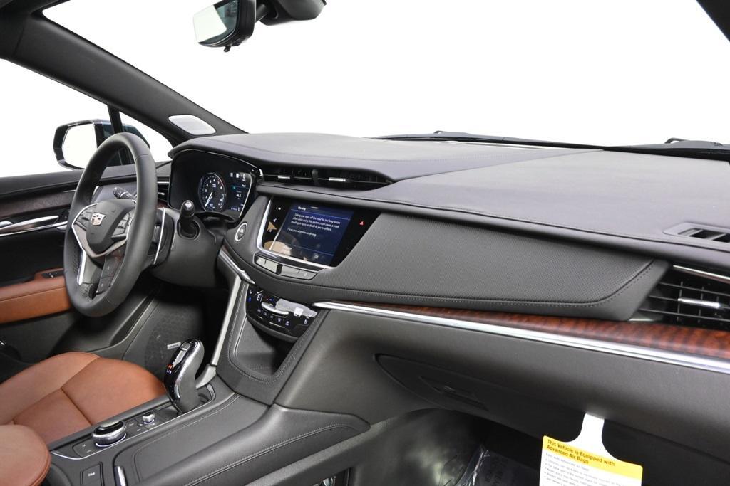 new 2025 Cadillac XT5 car, priced at $66,859