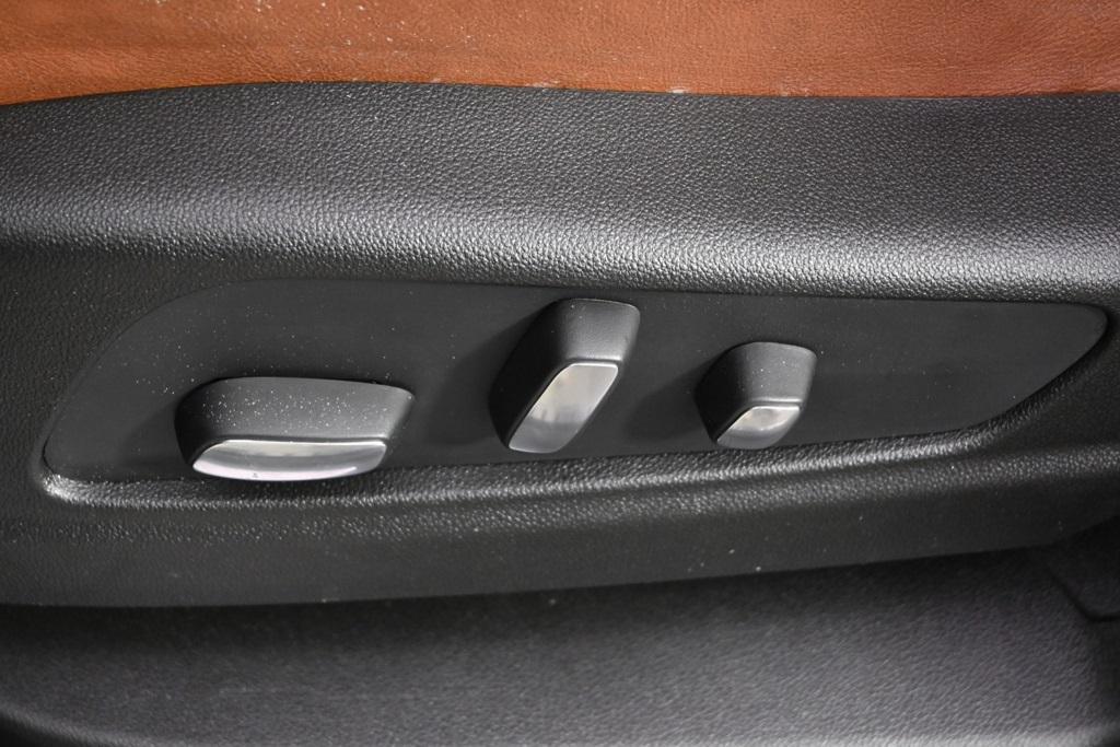 new 2025 Cadillac XT5 car, priced at $66,859