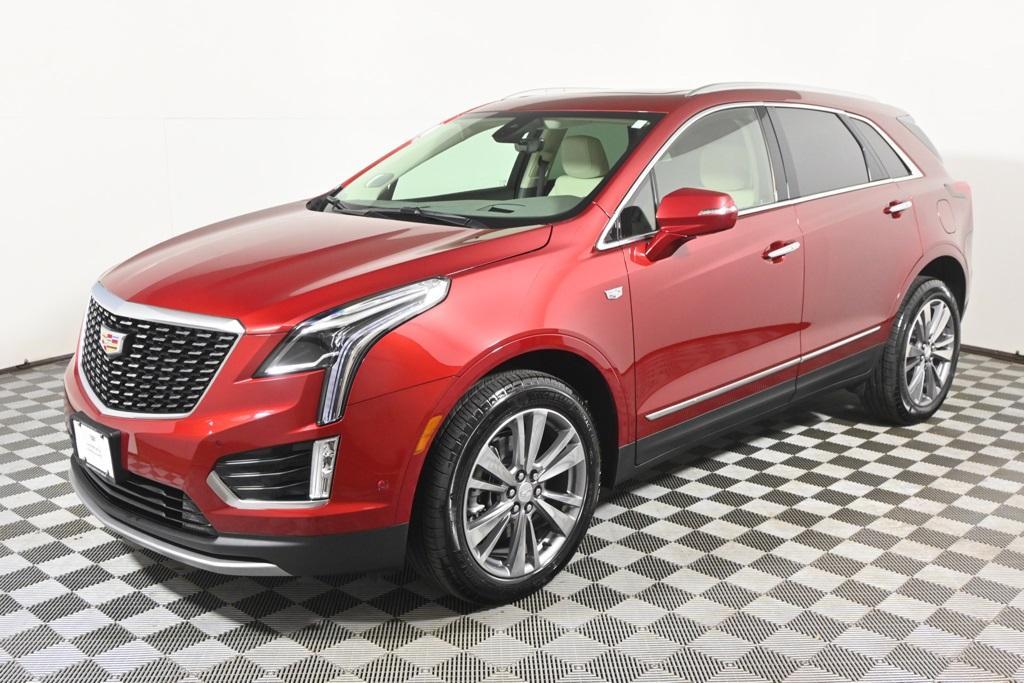 new 2025 Cadillac XT5 car, priced at $57,914