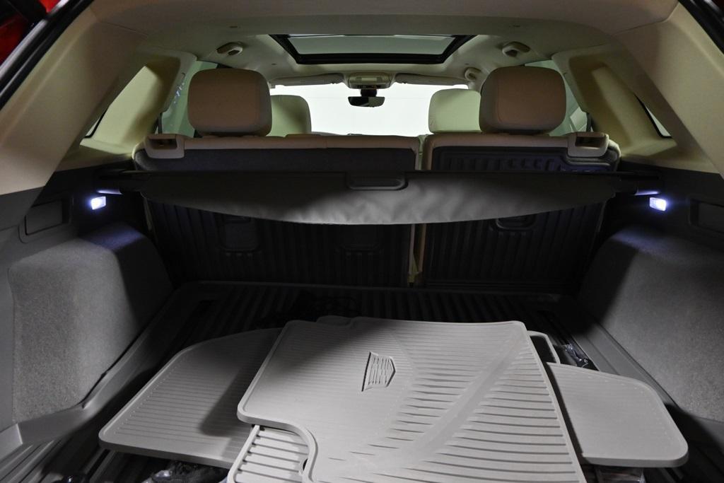 new 2025 Cadillac XT5 car, priced at $57,914