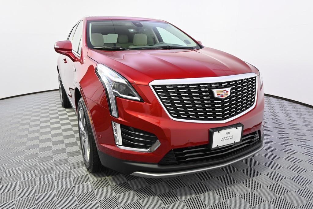 new 2025 Cadillac XT5 car, priced at $57,914