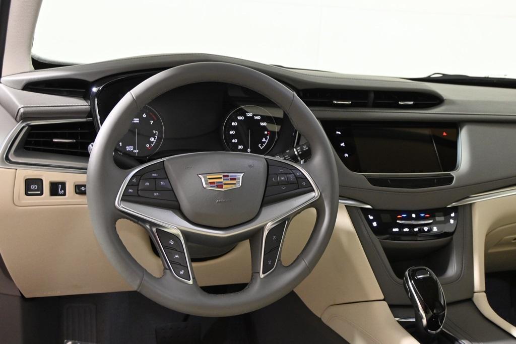 new 2025 Cadillac XT5 car, priced at $57,914