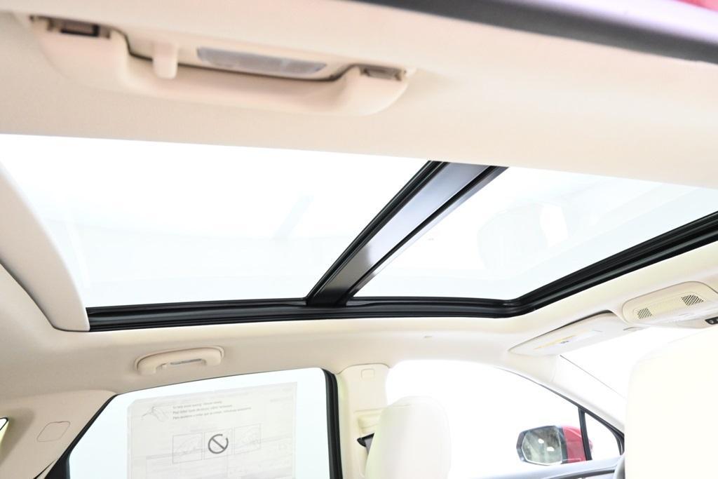 new 2025 Cadillac XT5 car, priced at $57,914