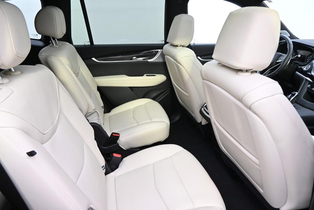 new 2025 Cadillac XT6 car, priced at $65,998