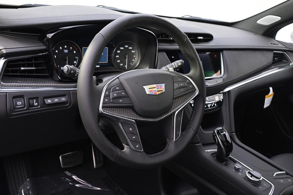 new 2025 Cadillac XT5 car, priced at $66,860