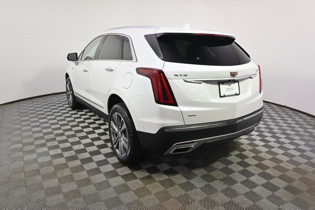 new 2025 Cadillac XT5 car, priced at $58,990