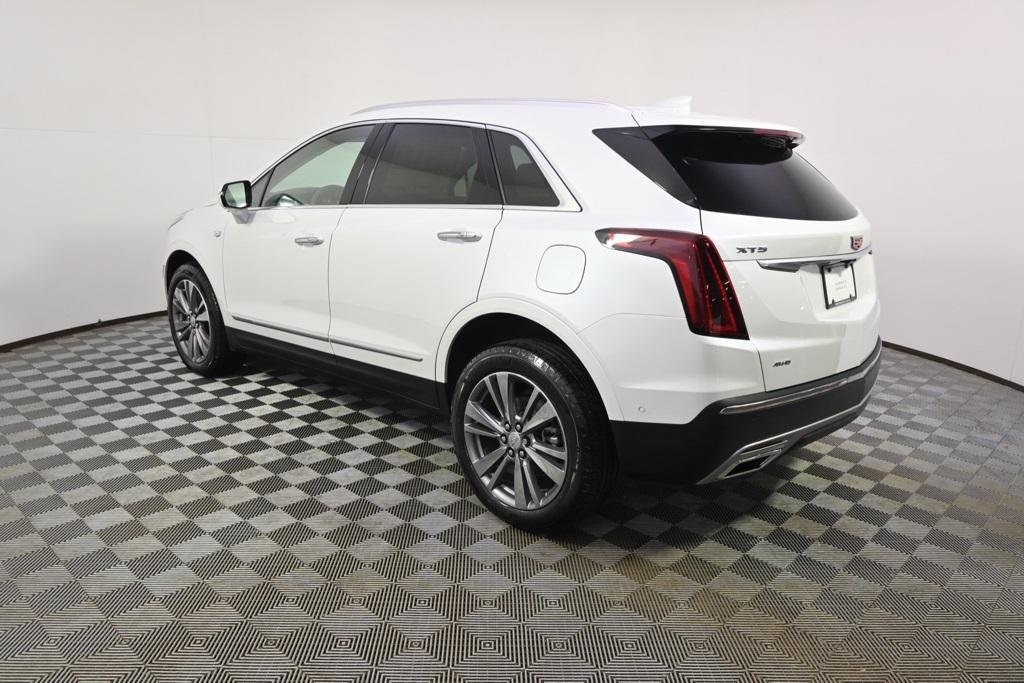 new 2025 Cadillac XT5 car, priced at $58,990