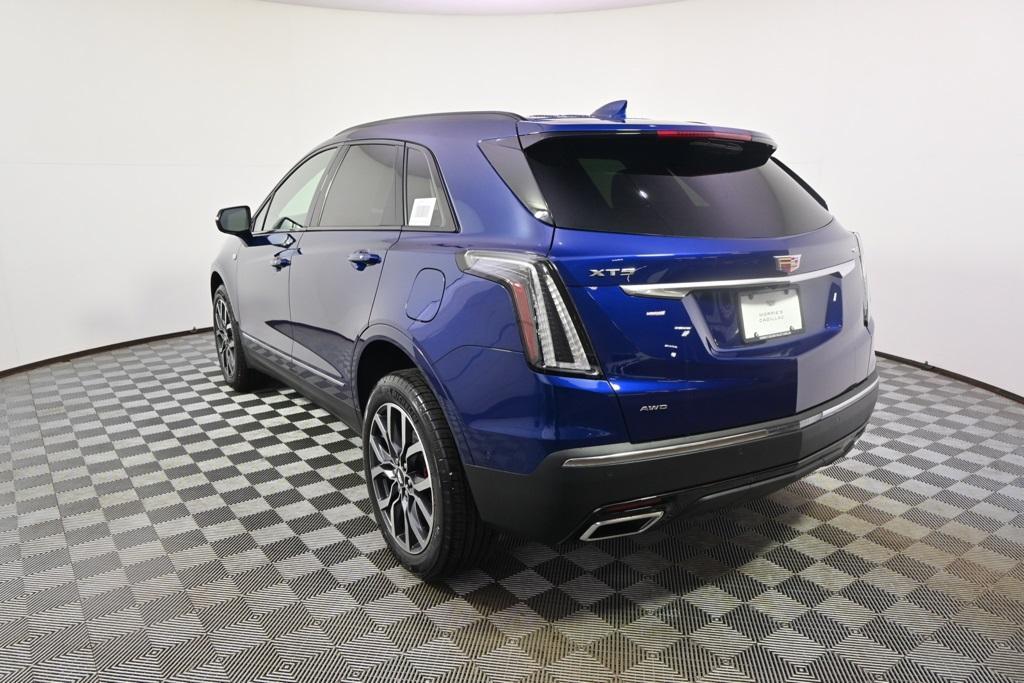 new 2025 Cadillac XT5 car, priced at $67,085