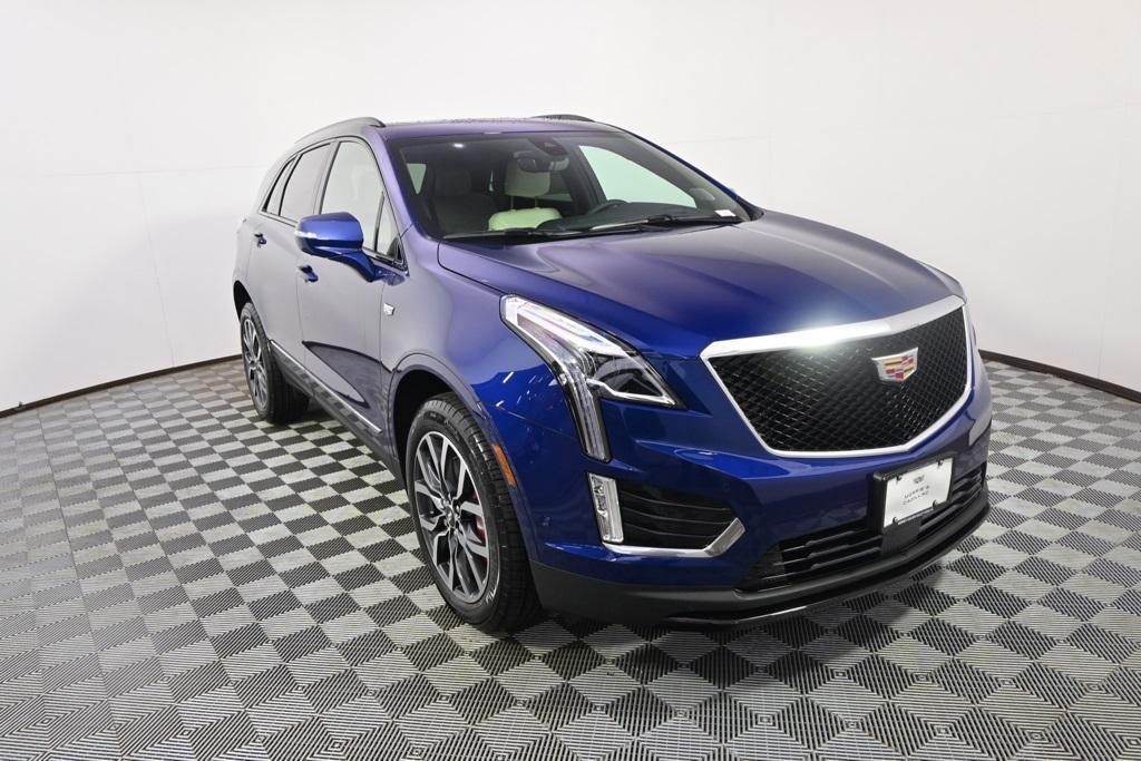 new 2025 Cadillac XT5 car, priced at $67,085