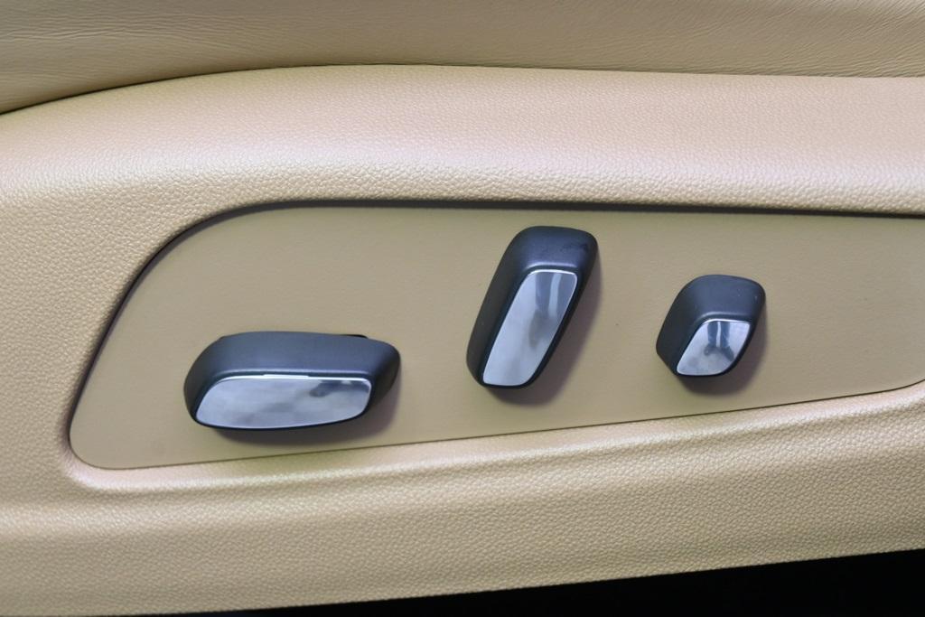 new 2025 Cadillac XT6 car, priced at $76,410