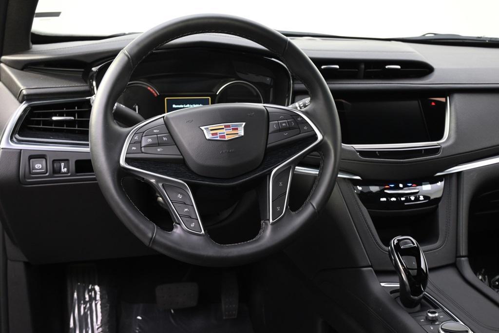 used 2025 Cadillac XT5 car, priced at $44,777