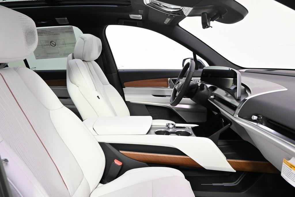 new 2026 Cadillac VISTIQ car, priced at $81,615