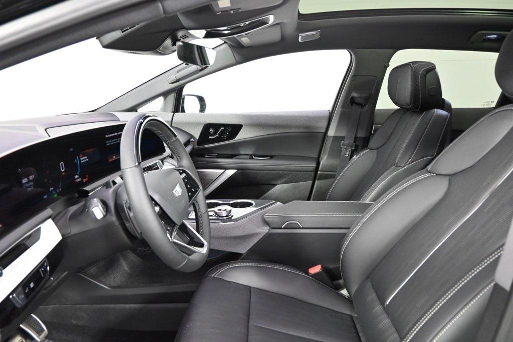 new 2025 Cadillac OPTIQ car, priced at $59,564