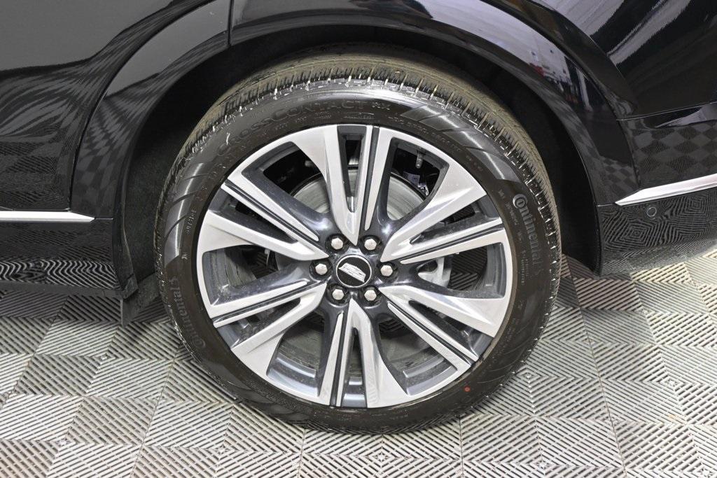 new 2025 Cadillac OPTIQ car, priced at $59,564