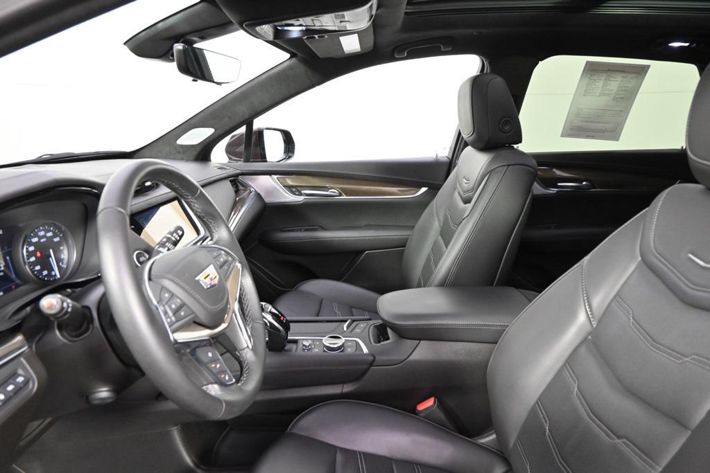 used 2023 Cadillac XT5 car, priced at $35,777