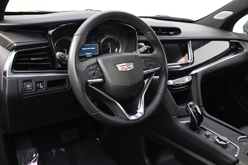 used 2025 Cadillac XT6 car, priced at $45,777