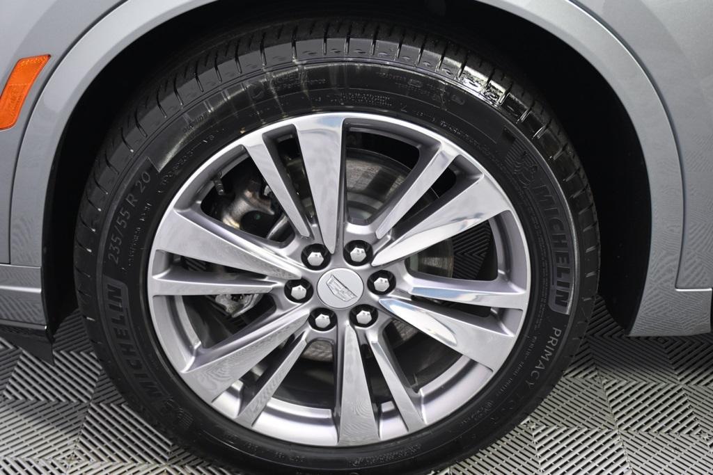 used 2025 Cadillac XT6 car, priced at $45,777