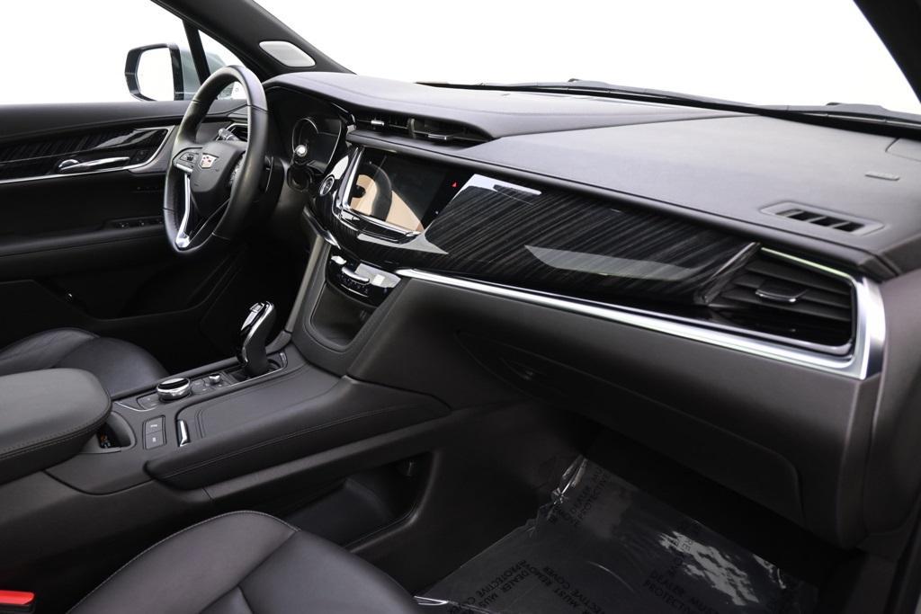 used 2025 Cadillac XT6 car, priced at $45,777