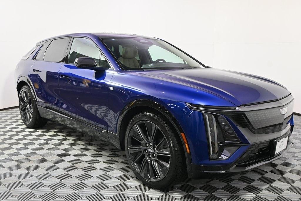 new 2025 Cadillac LYRIQ car, priced at $77,104