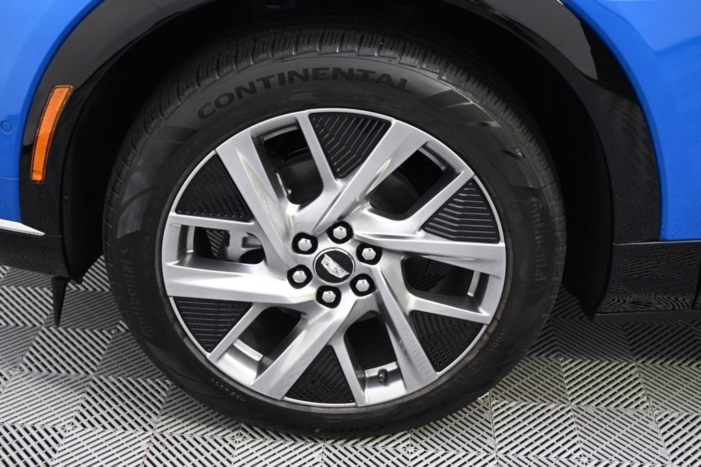 new 2025 Cadillac OPTIQ car, priced at $55,709
