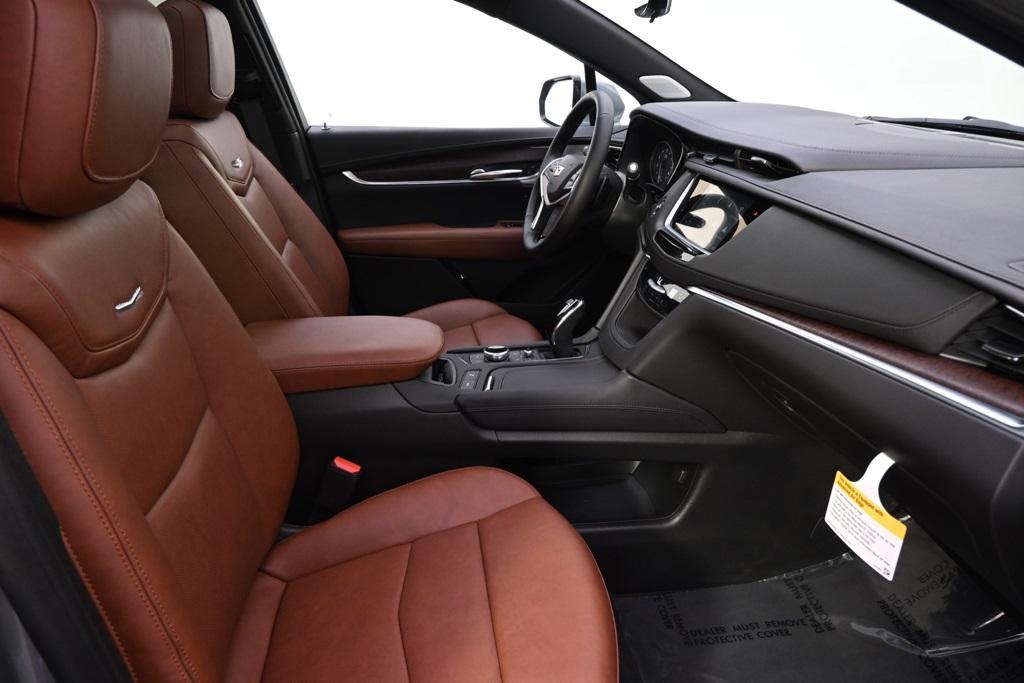 new 2025 Cadillac XT5 car, priced at $58,879