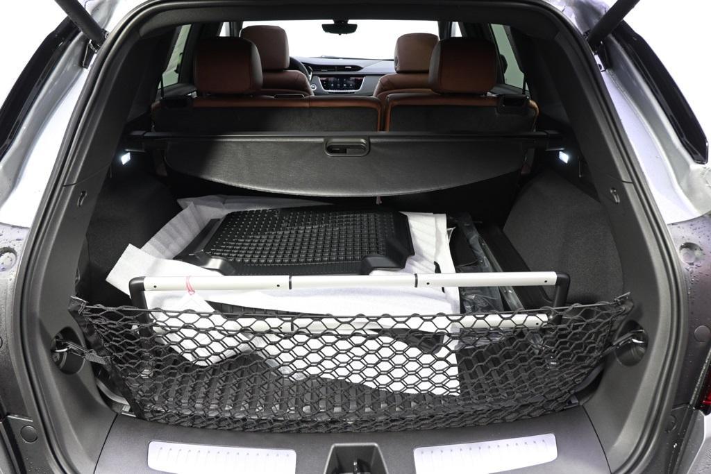 new 2025 Cadillac XT5 car, priced at $58,879