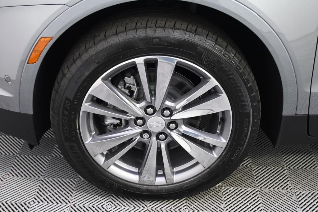 new 2025 Cadillac XT5 car, priced at $58,879