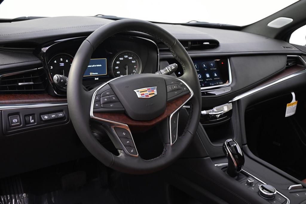new 2025 Cadillac XT5 car, priced at $58,879