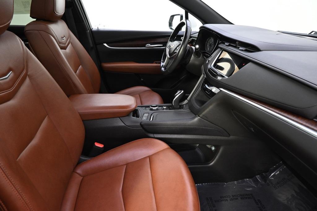 used 2022 Cadillac XT5 car, priced at $30,998