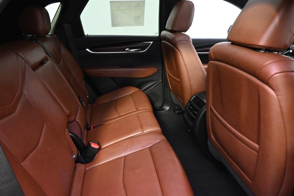 used 2022 Cadillac XT5 car, priced at $30,998