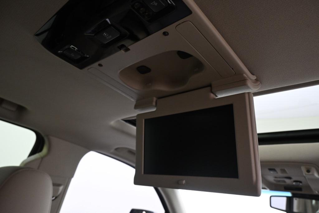 used 2015 Cadillac Escalade car, priced at $21,998