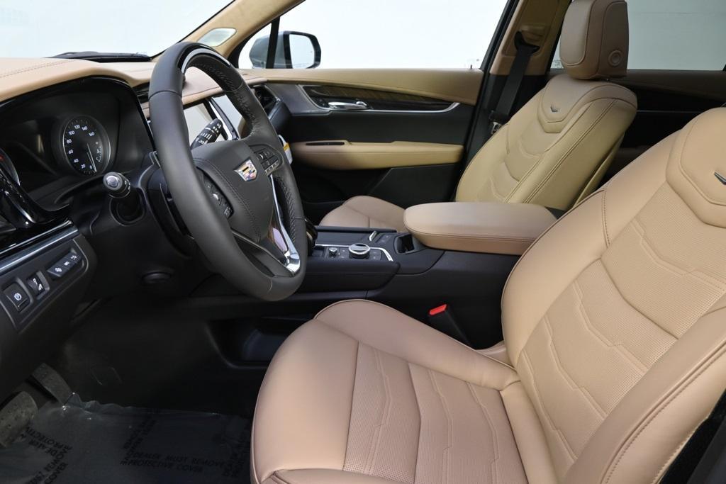 new 2025 Cadillac XT6 car, priced at $71,690