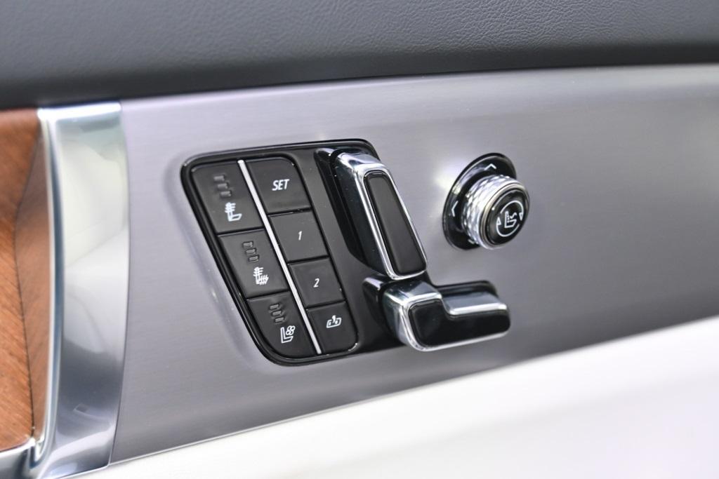 new 2026 Cadillac VISTIQ car, priced at $79,915