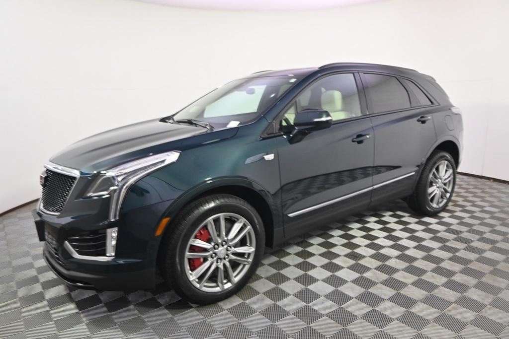 new 2025 Cadillac XT5 car, priced at $59,415