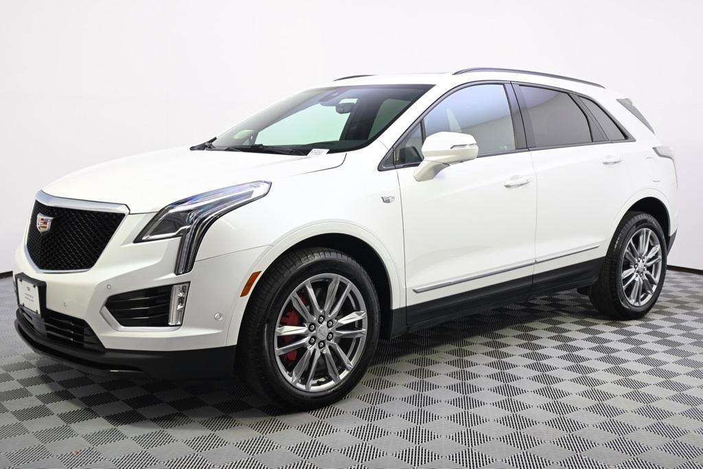 new 2025 Cadillac XT5 car, priced at $63,090