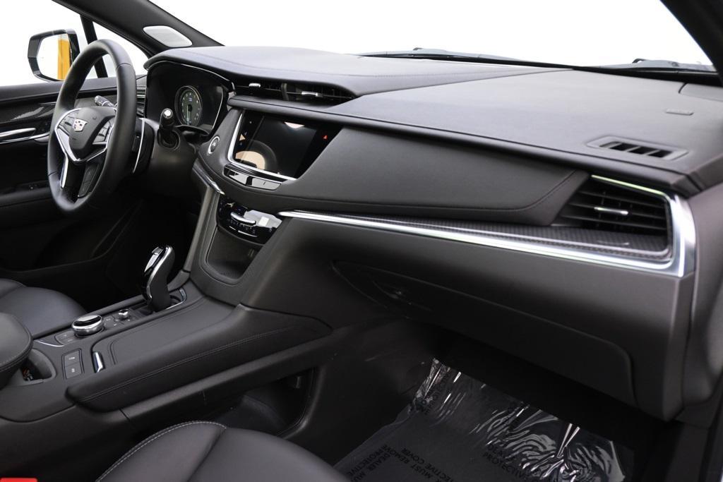 new 2025 Cadillac XT5 car, priced at $63,090