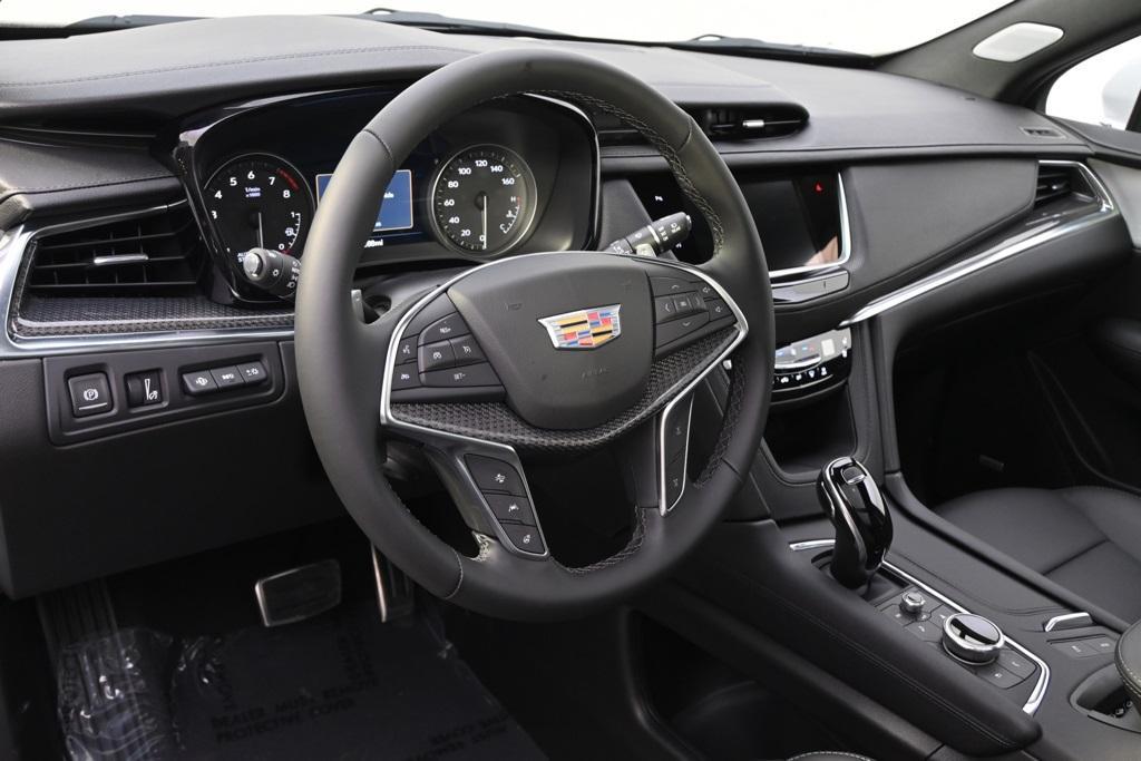 new 2025 Cadillac XT5 car, priced at $63,590