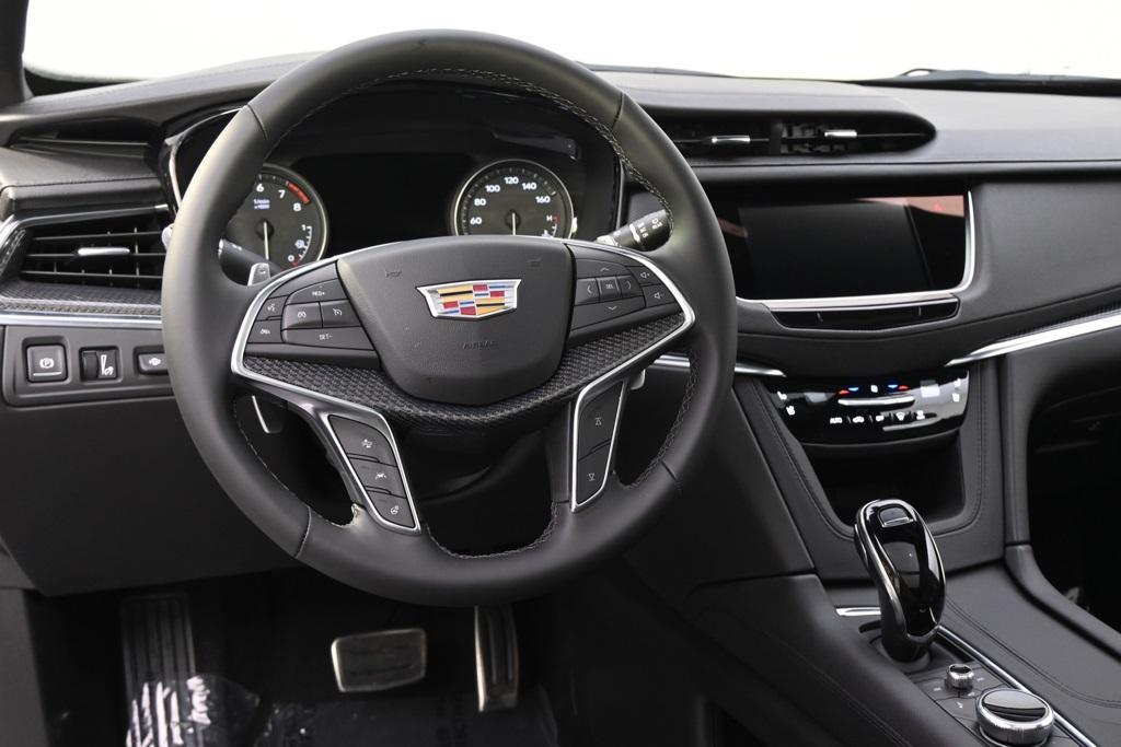 new 2025 Cadillac XT5 car, priced at $63,590
