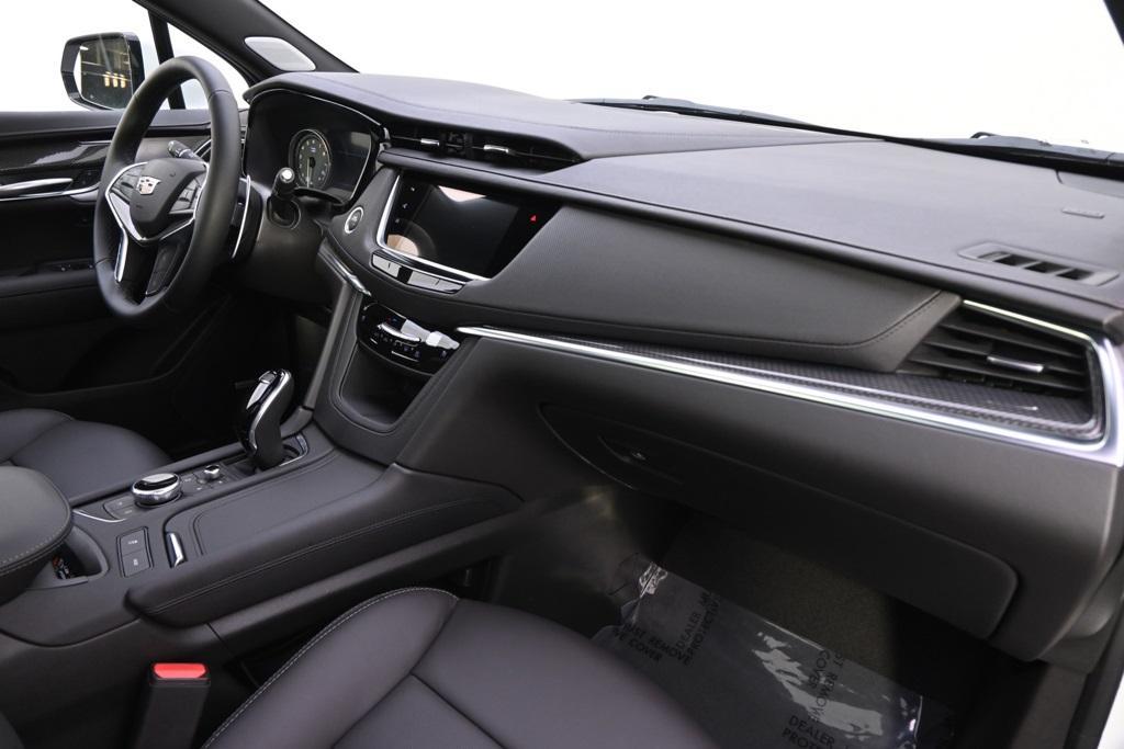 new 2025 Cadillac XT5 car, priced at $63,590
