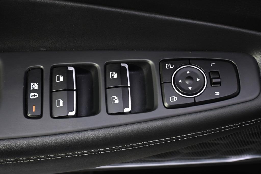 used 2020 Hyundai Santa Fe car, priced at $13,555